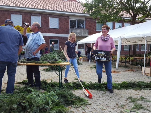 ../fotos/weltrekordversuch_ostrhauderfehn_2019/2019-06-11 17.23.55.jpg